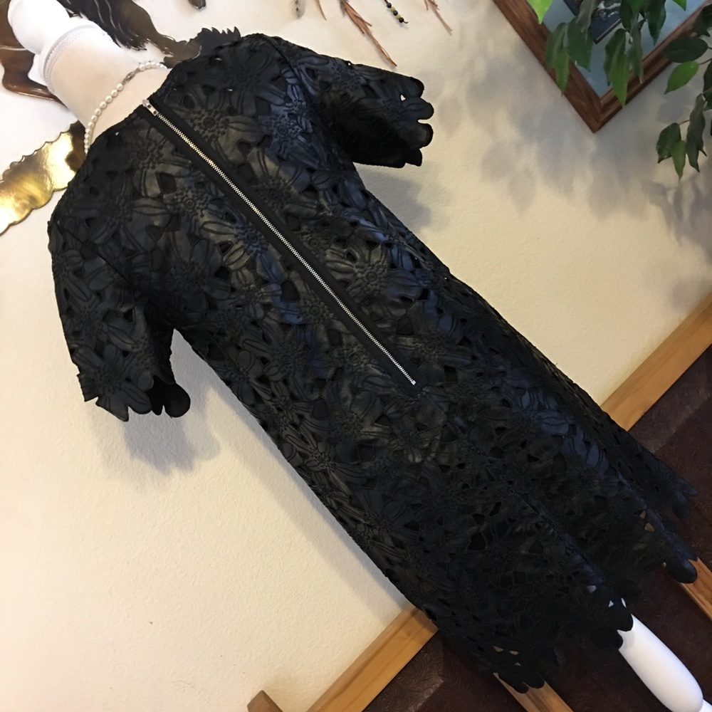 JOA LA Anthro laser cut black shift dress - Picture 6 of 8